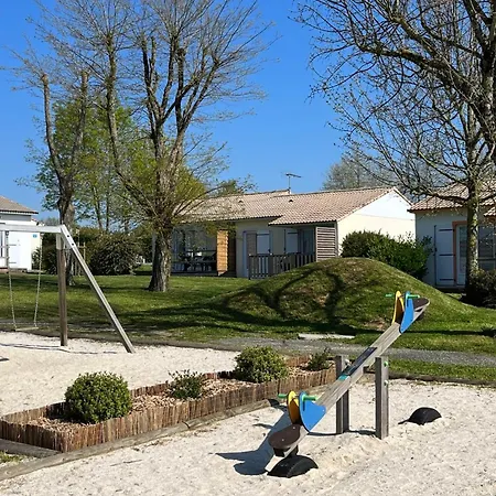 Holiday home 04 - Le Flamant Rose - Village *